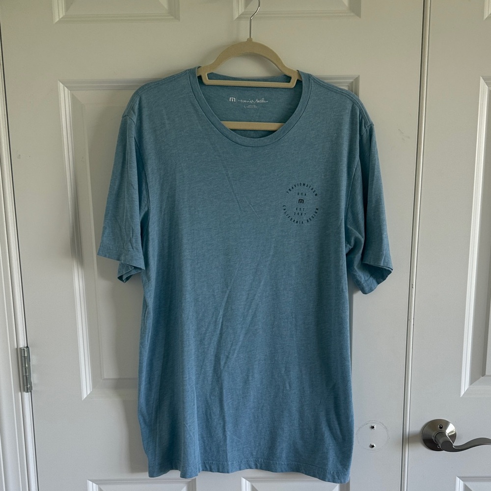 Travis Mathew Men's Light Blue Graphic Crew Neck T‑Shirt Size Large